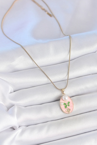 Zarif Kadın İçin Golden Çelik Pembe Mine Oval İnci Çiçek Portre Kolye Metalik