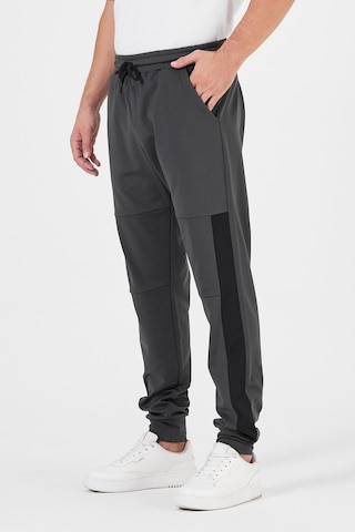 Erkek Siyah-Antrasit Standart Fit Normal Kesim Paça Ribanalı Cepli Rahat Jogger 2'li Eşofman Altı Mtlce101-2 Siyah - Antrasit