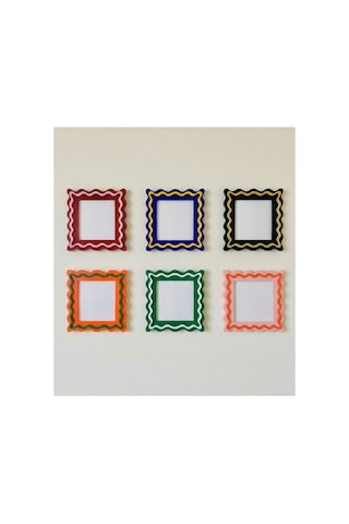 Dalgalı Priz Çerçevesi - Kolay Montaj Dekoratif Duvar Aksesuarı Priz Alanı 9 X 9 Cm