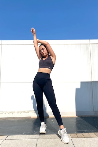 Siyah Kalçası Büzgülü Şekillendirici Tayt Siyah