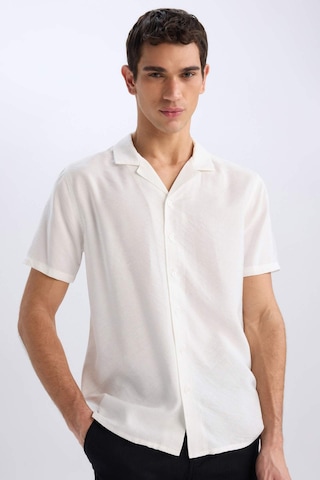 Defacto Modern Fit Yazlık Polo Yaka Basic Düz Kısa Kollu Gömlek V8406az25smwt34 Beyaz
