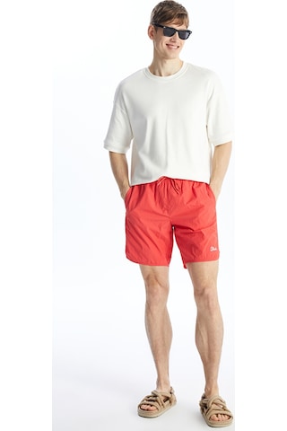 Lcw Swımwear Kırmızı Kısa Boy Baskılı Erkek Deniz Şortu