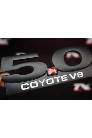 Ford Mustang 5.0 Coyote V8 Vidalı Ön Panjur Ikiz Turbo Amblem