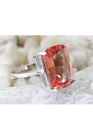 LilahGümüş tr 925 Ayar Gümüş  Baget Zultanit Taşlı Kadın Yüzük