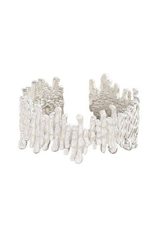 Soulader S925 Ayar Gümüş Minimalist Açık Halka Küpe Doğal Ahşap Desenli Düzensiz Pile Detaylı Özel Tasarım Kadın Gümüş Takı Gümüş