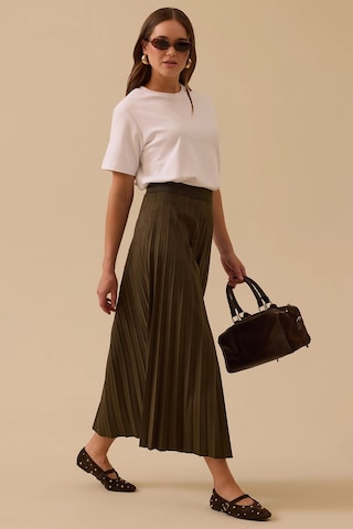 Seçil Kadın Pliseli Süet Etek 1001 Haki Haki