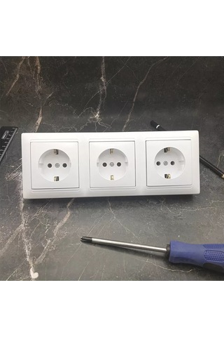 Bylectrıca Topraklamalı, Köşe Tipi Yüzeye Montajlı Üçlü Priz, Beyaz 213523333 Moda
