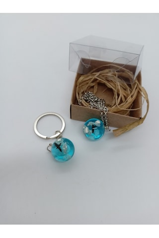 BULUTLARIN ARASINDA KUŞ TEMALI KOLYE ve ANAHTARLIK SETİ