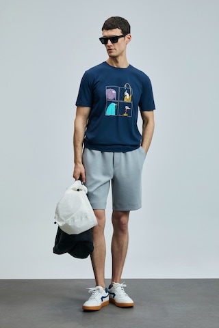 Lufian Funky Modern Grafik T- Shirt Lacivert Lacivert 111020254100200 Lacivert