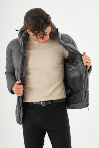 Erkek Kapüşonlu Fermuarlı Cepli Kışlık Şişme Kısa Mont Antrasit