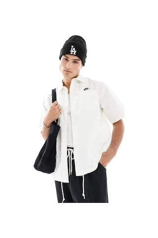 Nike Club Woven Loose Fit Short Sleeve Shirt İn White Erkek Bol Kesim Dokuma Kısa Kollu Spor Gömlek Beyaz Beyaz