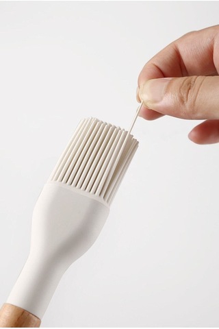 Qerhome Silikon Fırça Bambu Saplı Silikon Yumurta Fırçası Kremrengi 1 Adet