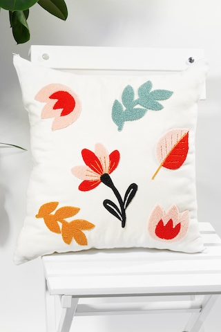 Çiçek Tarzı Punch Nakışlı Kırlent Kılıfı 45x45 Cm, Beyaz Kumaş, Dekoratif Yastık Kılıfı Karışık/Çok Renkli