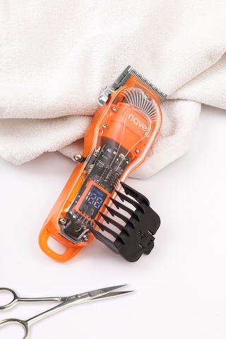 Nave Bq-01 Kablosuz Profesyonel Tıraş Makinesi T-bıçaklı, Lcd Ekranlı, Usb Şarjlı, 6 Taraklı