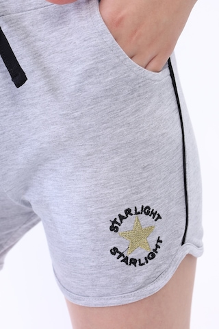 Toontoy Kız Çocuk Yıldız Arma Nakışlı Şort Gri Melanj