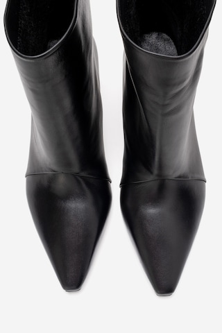 Luvishoes Amara Siyah Cilt Hakiki Deri Kadın Kısa Topuklu Bot Siyah