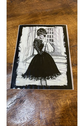Ütü İle Yapışan Tasarım Kara Kalem Kız Transfer Baskı Arma 26x19 Cm