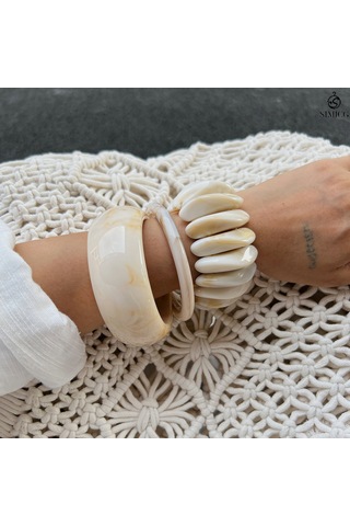 Klasik Geniş Doğal Desen Bileklik Beyaz