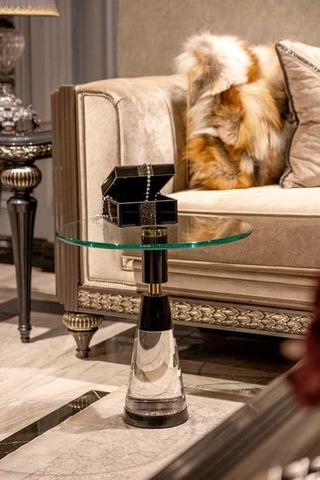 Dulda Akrilik Koni Sehpa Şeffaf