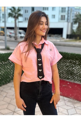 Taş Arma Detaylı Pembe Crop Casual Chic Pembe
