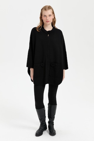 Kadın Dik Yaka Cebi Gül İşlemeli Fermuarlı Kısa Panço Siyah Siyah