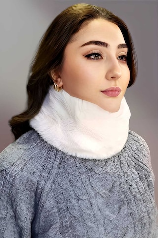 Tezzgelsin Kadın Vegan Kürk Boyunluk Bandana Beyaz
