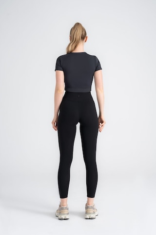 Kadın Antrasit Crop T-shirt Kısa Kollu, Bisiklet Yaka, Tüylenme Siyah