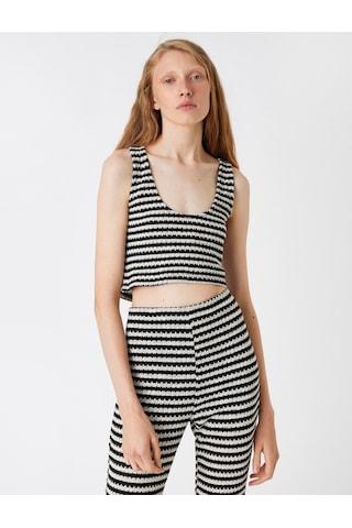 Koton Crop Top Kroşe U Yaka Siyah Desenli 2sak10579ek 2SAK10579EK9D9 Siyah