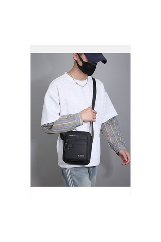 Uıowoo Erkek Omuz Çantası Harfli Ve Metal Halkalı Spor Ve Bisiklet Tek Askılı Sırt Çantası Siyah