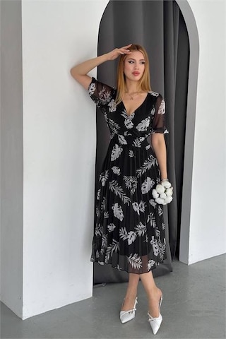 Neşeli Butik Kadın Siyah Yeni Sezon Piliseli Yazlık Şifon Elbise Nbq005 Siyah