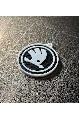 Markanıza Özel Petek Desenli Siyah Skoda Logolu 3d Anahtarlık