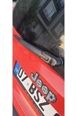 Jeep Renegade Arka Silecek Kapağı