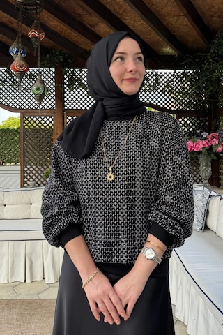 Rabia Şamlı Tanem Tüvit-saten Etekli Takım Beyaz Çizgili Normal