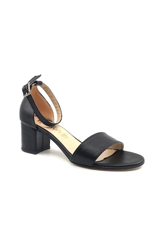 Ayakkabımood Gizzah Siyah 5Cm Bayan Tek Bant Topuklu Ayakkabı