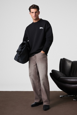 Ernest Erkek Organik Pamuklu Yumuşacık Baskı Detaylı Bisiklet Yaka İçi Polarlı Siyah Sweatshirt