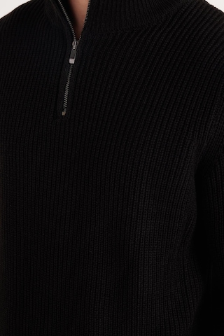 Tudors Erkek Slim Fit Dar Kesim Fermuarlı Siyah Dik Yaka Triko Kazak-34921 Siyah