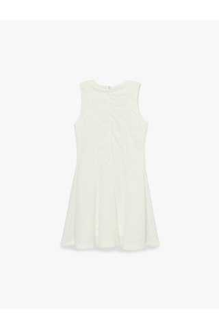 Koton Bürümcük Kumaş Bisiklet Yaka Kolsuz Brodeli Elbise Ekru 6skg80093ak