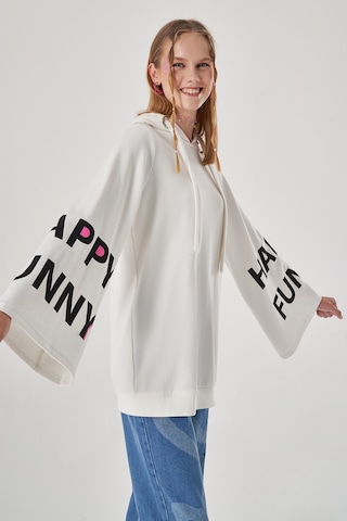 Mizalle Kolları Baskılı Ekru Sweatshirt Ekru