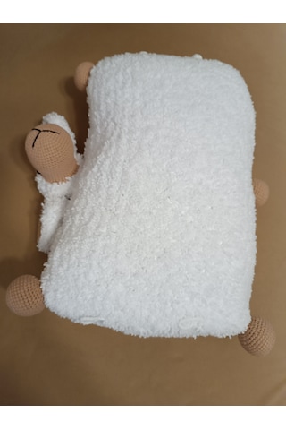 Amigurumi Kuzu Yastık 33x42 Ebatlarında Yastık Ve Oyuncak