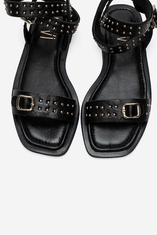 Luvishoes Carril Siyah Hakiki Deri Troklu Kadın Sandalet Siyah