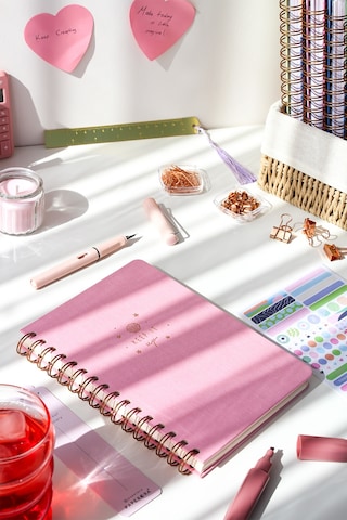 A5 Spiralli Sert Kapak Keten Kareli Tarihsiz Not Defteri Şeker Pembe Şeker Pembe