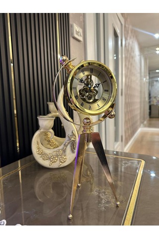 Lüks Gold Tripod Dekoratif Masa Saati İskelet Mekanizmalı Retro Tasarım Altın