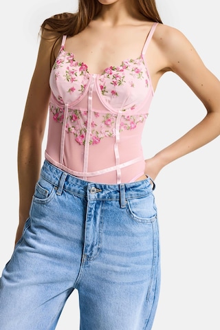Kadın Pembe W5 Çıtçıtlı Toparlayıcı Özel Çiçek Ve Dantel Desenli Tasarım Askılı Body