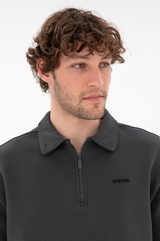 U.S. Polo Assn. Erkek Comfort Fit Yarım Fermuarlı Antrasit Basic Sweatshirt 50298265-VR006