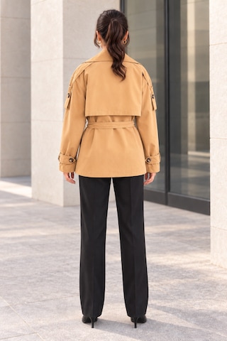 Polo State Kadın Oversize Kruvaze Yaka Kemerli Pelerin Detaylı Kısa Trençkot - Camel