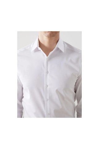 LC Waikiki Lcwaıkıkı Formal Slim Fit Uzun Kollu Gabardin Erkek Gömlek-9 Beyaz