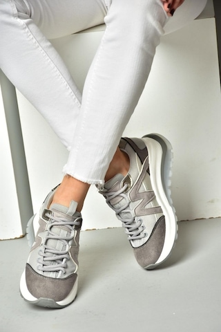 Fox Shoes S973113002 Gri Süet Kadın Spor Ayakkabı Sneakers Gri