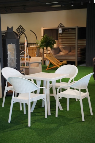 Alezy Bambu Balkon Bahçe Masa Takımı 4 Kişilik 70x70 Masa 4 Adet Bambu Koltuk Beyaz