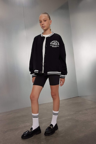 Defacto Kız Çocuk Kolej Yaka Kalın Kumaş İçi Yumuşak Tüylü Bomber Hırka A4816A824AUBK81 Siyah