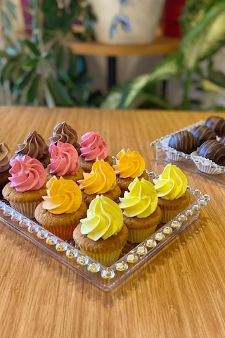 6 Lı Pleksi Plastik Dikdörtgen Boncuklu Kulplu Sunum Servis Tepsi